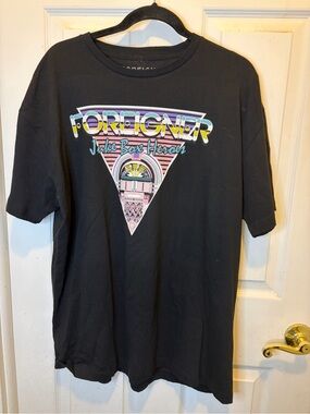 Foreigner 'Jukebox Heroes' Short Sleeve Graphic Tee - Black